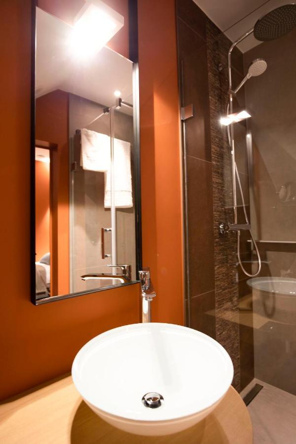 B-Lodge Boutique Hotel Louvain-la-Neuve Exteriör bild