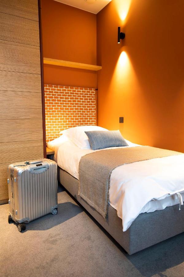 B-Lodge Boutique Hotel Louvain-la-Neuve Exteriör bild