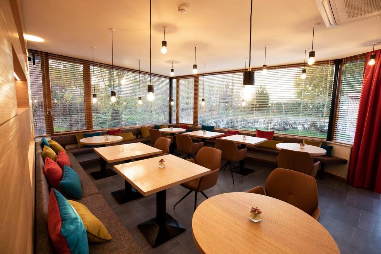 B-Lodge Boutique Hotel Louvain-la-Neuve Exteriör bild
